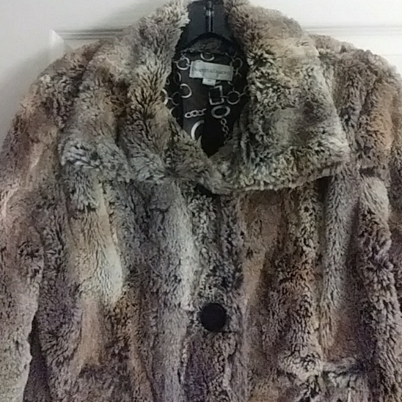 Touch Faux Fur Jacket - Picture 3 of 4